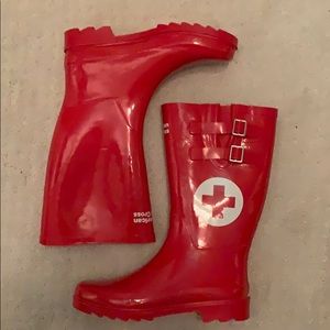 cross rain shoes